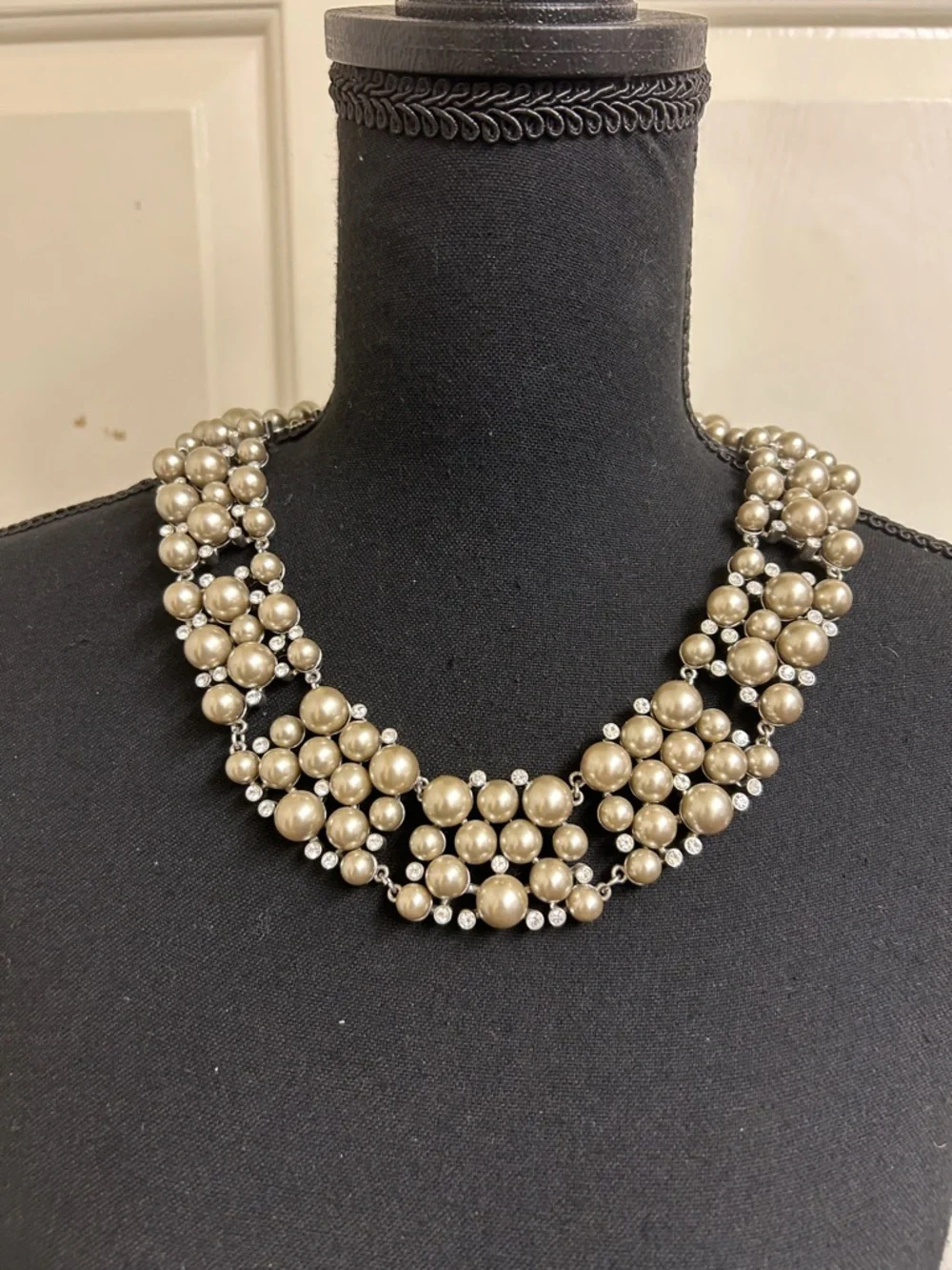 J Crew Clear Rhinestone Crystals and Faux Pearls on a Silver Tone necklace - Picture 9 of 9
